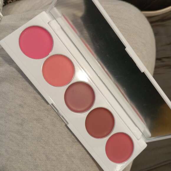 Creamy lips and cheek palette - New - Picture 3 of 3
